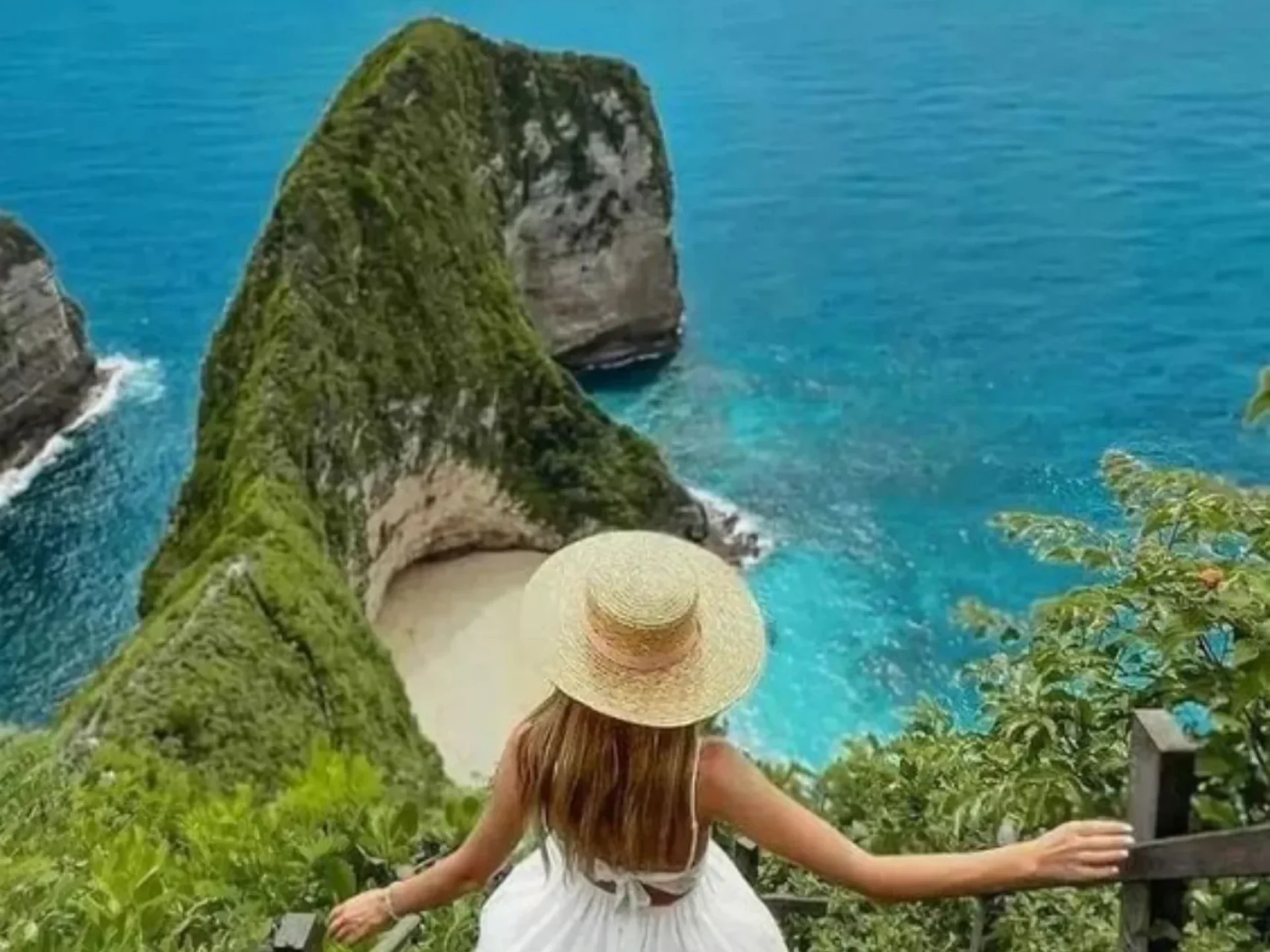 Kelingking Beach Bali
